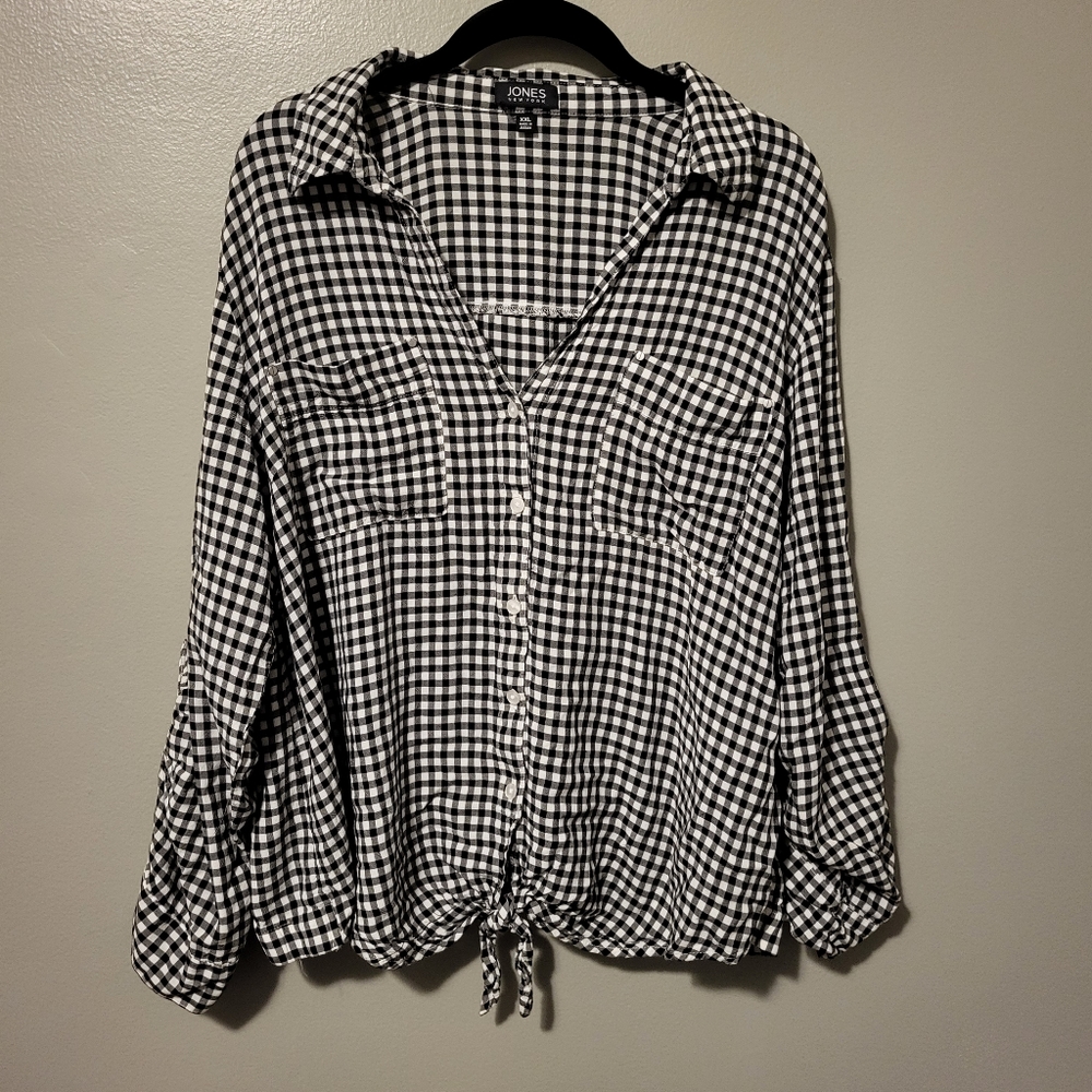 Size XXL Jones New York Black & White Button Down Top